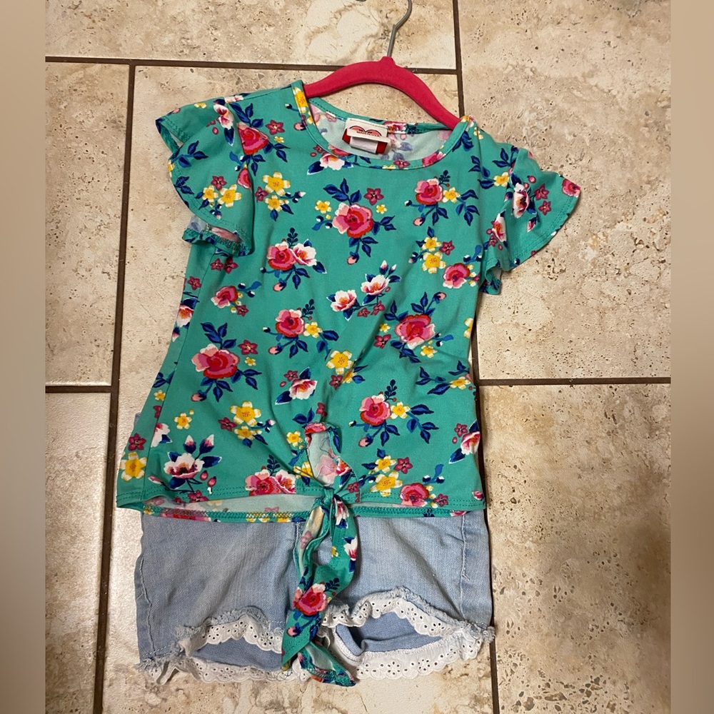 Girls Matching outfit I Denim Shorts with green flower shirt I Cat and Jack